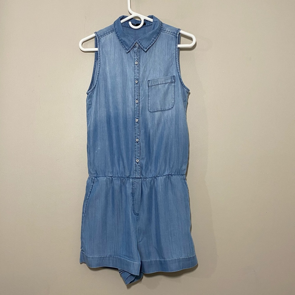 Velvet ♥️ heart woman’s romper size small